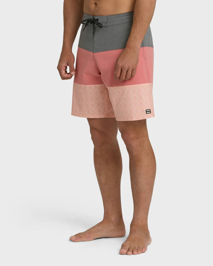 Tribong Lo Tide Boardshorts