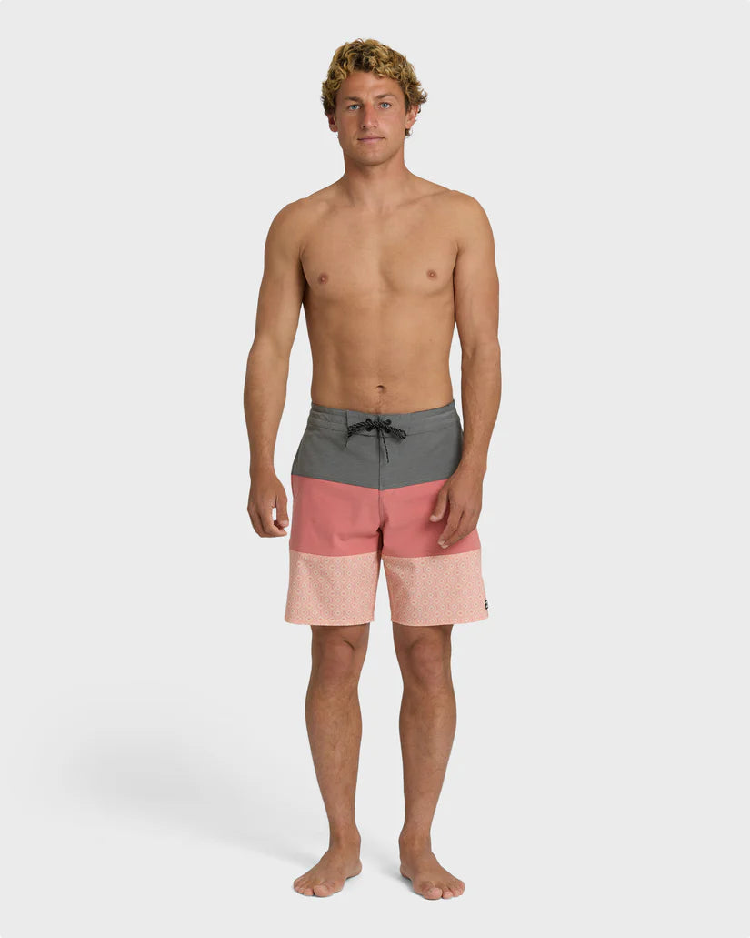 Tribong Lo Tide Boardshorts