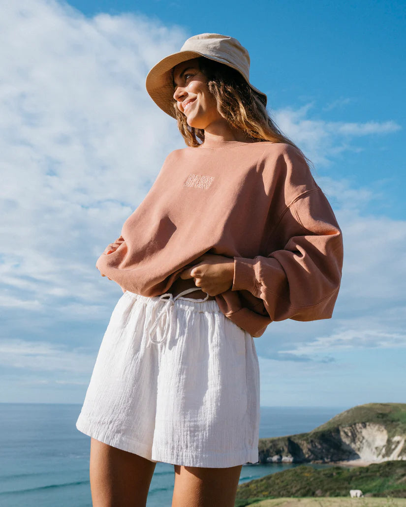 Wanderer Woven Shorts שמנת